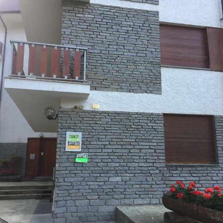 Elegante Appartamento In Centro A Bardonecchia Exteriör bild